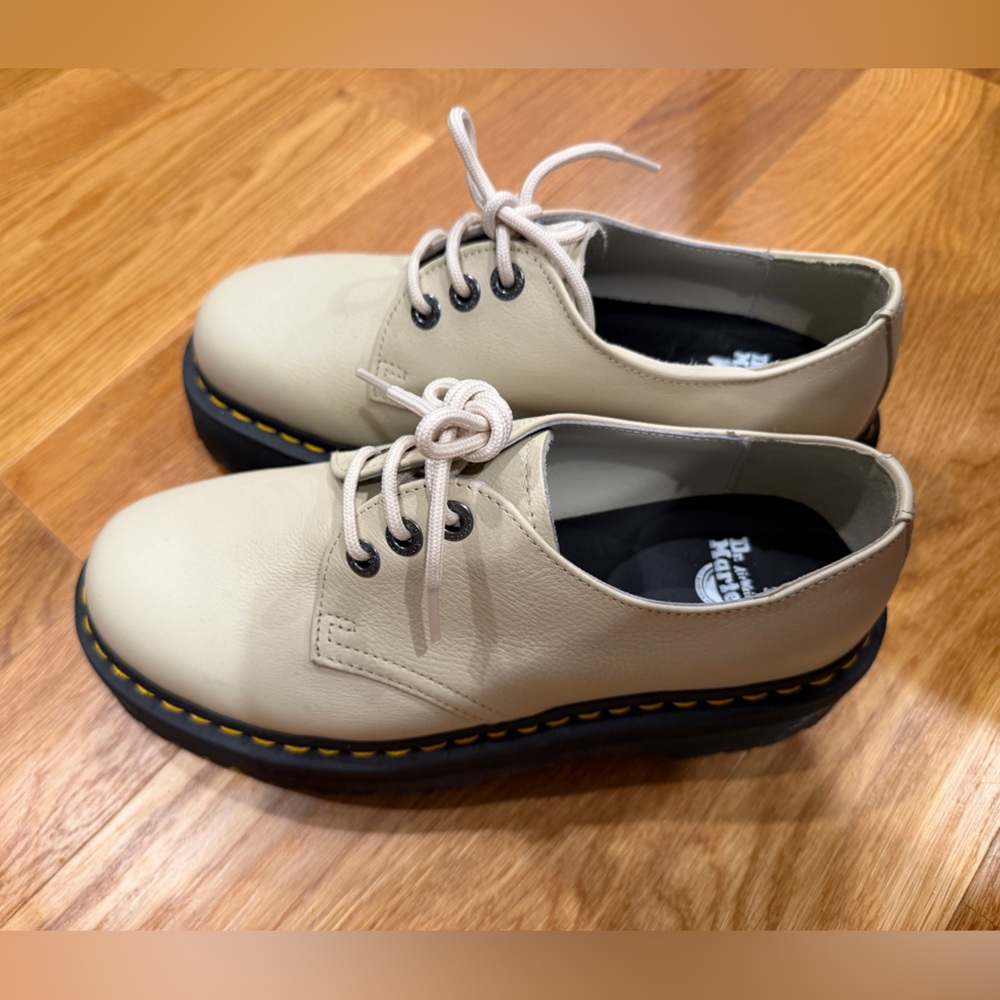 Dr. Martens Beige Leather Lace-Up Shoes